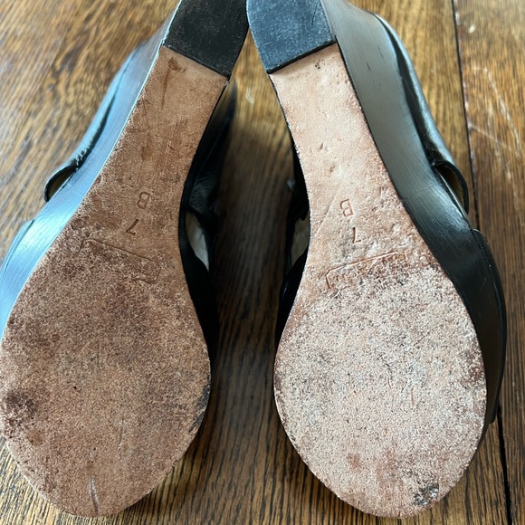 Coach Black Leather Open Toe Wooden Wedge Size 7 - Picture 4 of 5